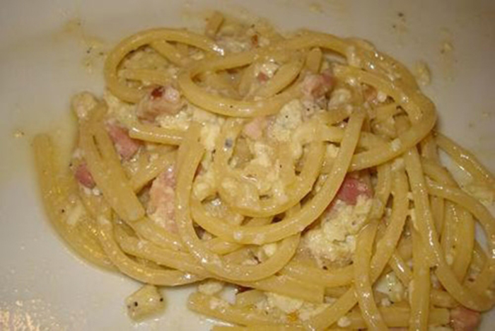 Espaguetis carbonara (mi versión, Italia)