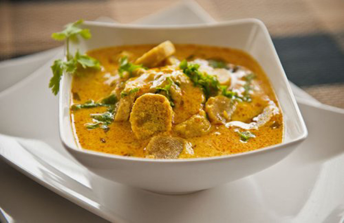 Pollo al Curry con Yogur