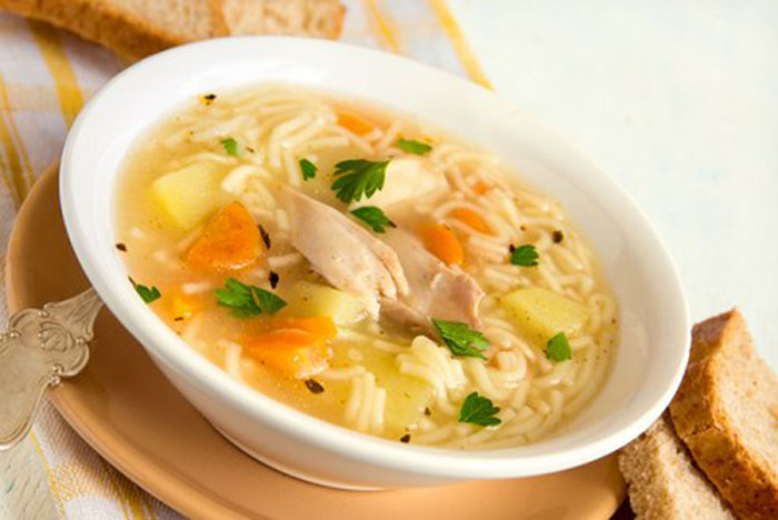 Sopa Fácil de Pollo con Verduras Receta